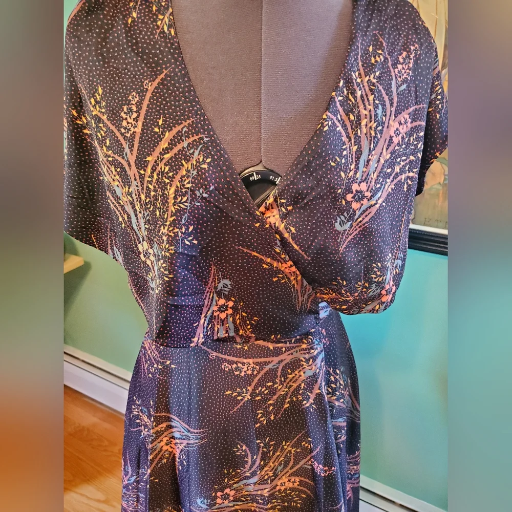 Vintage Elegant Black and Pink Floral Wrapped Dress - Picture 6 of 12